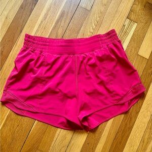 Lululemon Hotty Hot 4 in High Rise Pink Dragonfruit size 14
